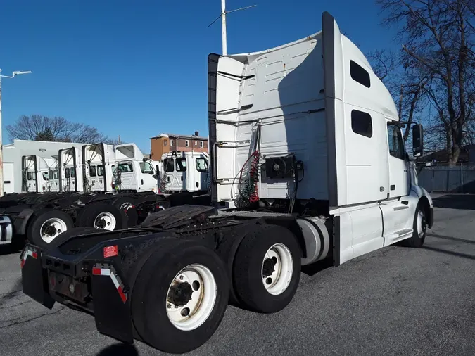 2019 VOLVO VNL64T-760