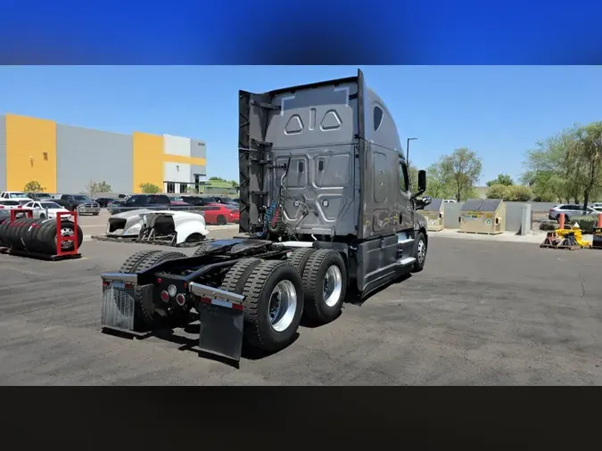 2023 Freightliner Cascadia