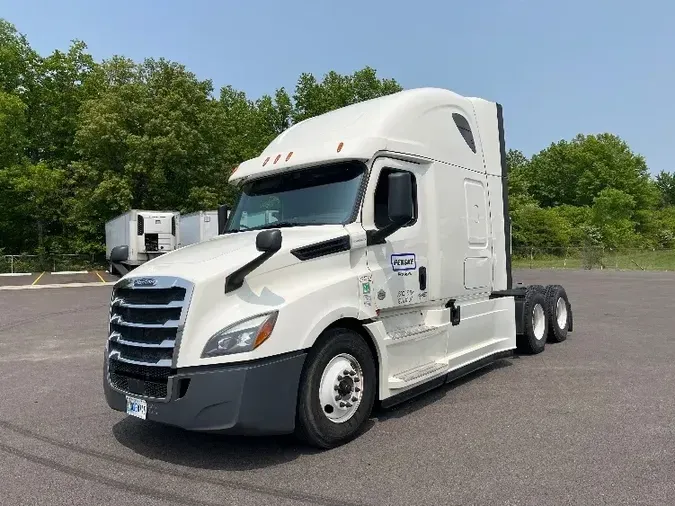 2019 Freightliner T12664ST