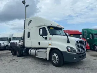 2015 FREIGHTLINER Cascadia