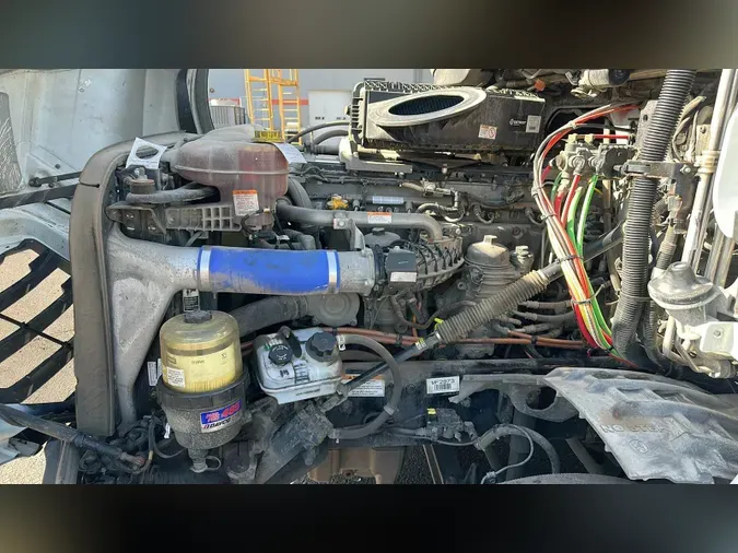 2021 Freightliner Cascadia 126