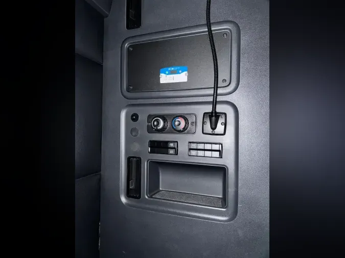 2023 FREIGHTLINER Cascadia 126