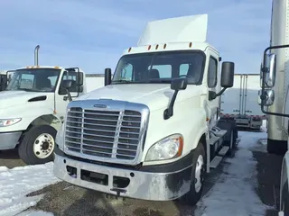 2019 FREIGHTLINER/MERCEDES CASCADIA 125
