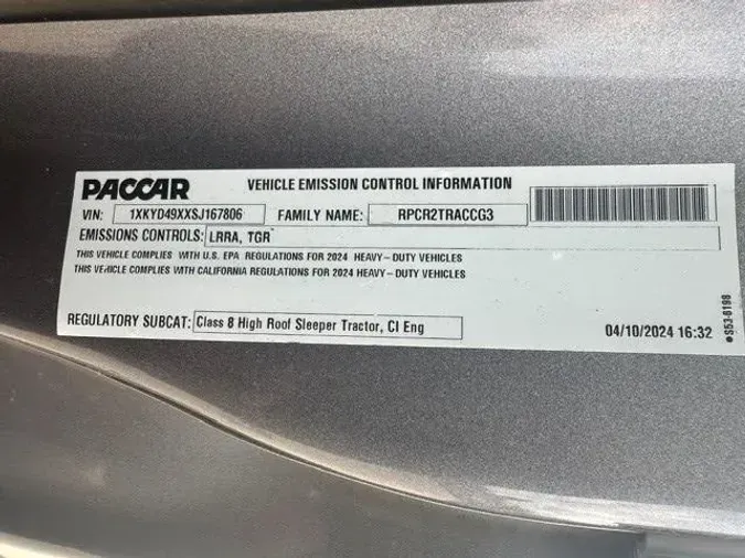 2025 Kenworth T68041f0605e01a82cacb18380033e64bb02