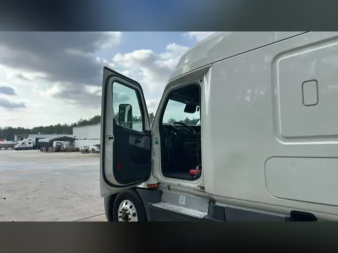 2021 Freightliner Cascadia 12641f15e5fa5cfdd1e88fbda54b0d9eeb7