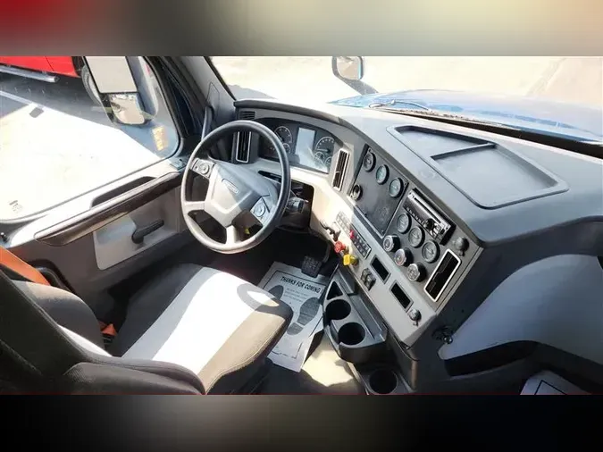 2019 FREIGHTLINER CA126