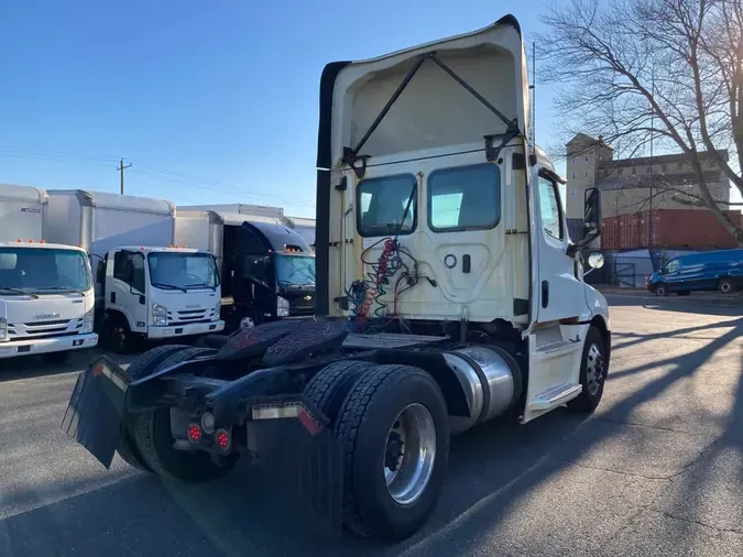 2020 FREIGHTLINER/MERCEDES NEW CASCADIA 126