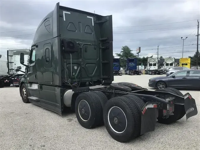 2021 FREIGHTLINER CA126