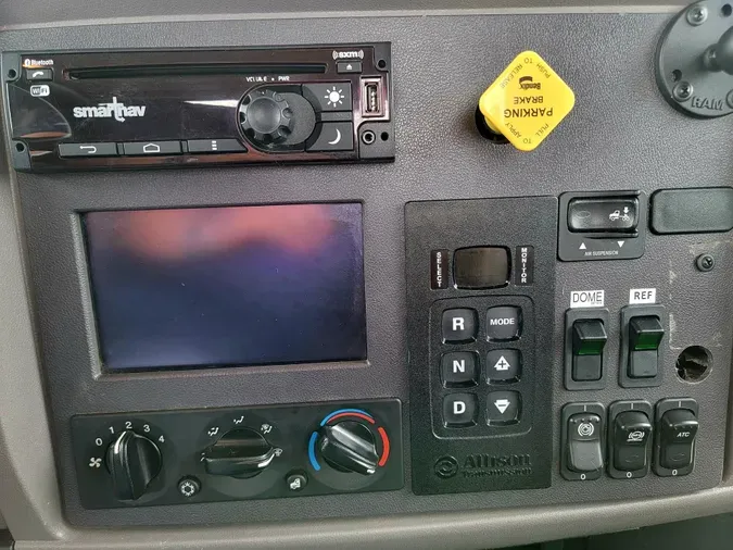 2021 Peterbilt 337