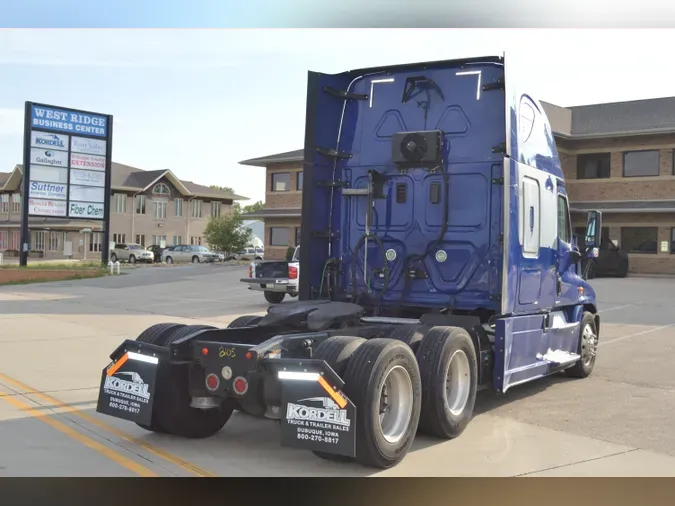 2017 FREIGHTLINER CASCADIA