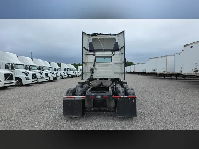 2019 Volvo VNL300