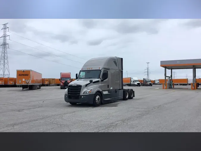 2022 Freightliner Cascadia 126