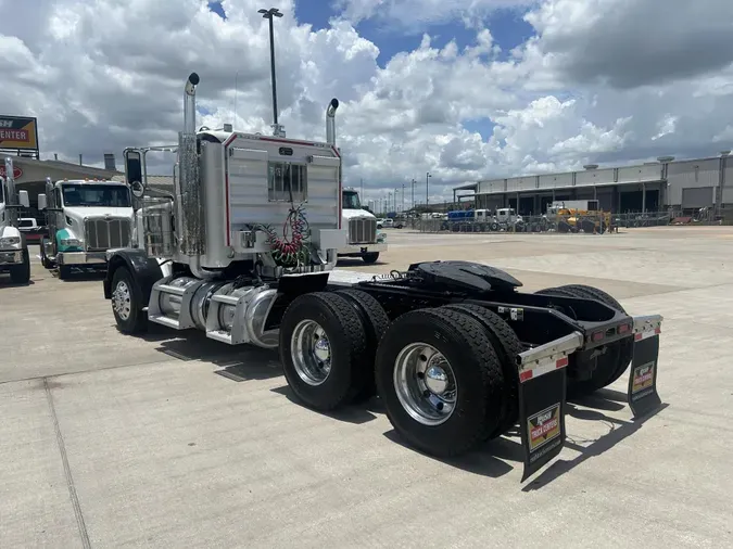 2020 Peterbilt 389