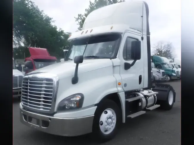 2020 FREIGHTLINER CASCADIA 125421c60cd33ec9895f28c1b07a81566c6