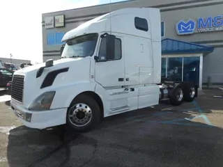 2013 VOLVO VNL64T670