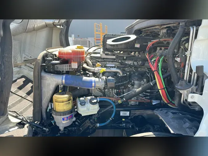 2019 Freightliner Cascadia 126