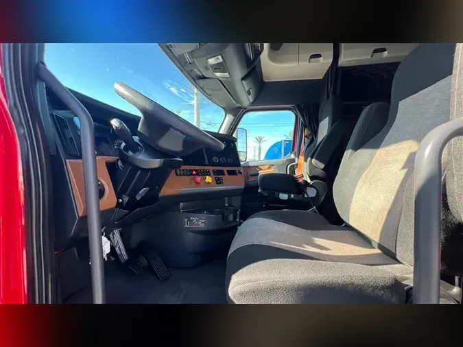 2019 FREIGHTLINER CASCADIA