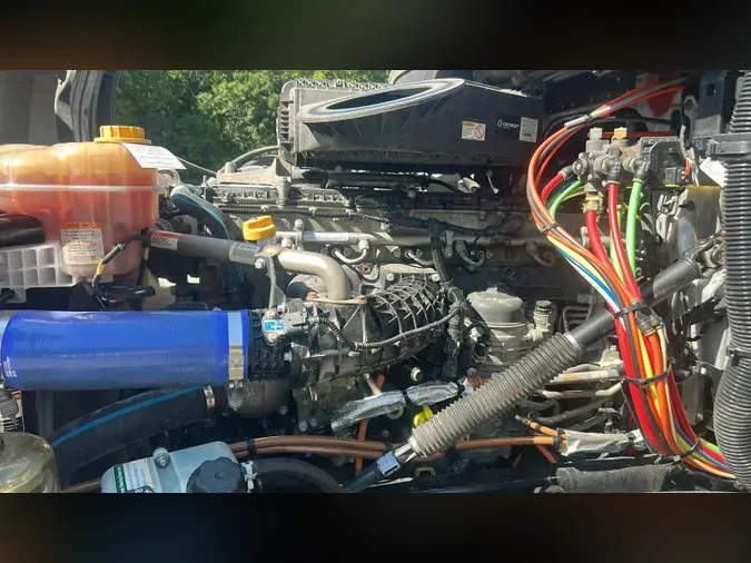 2023 Freightliner Cascadia 1264221c37b620050cbe3d8b0b38c1d8f4e