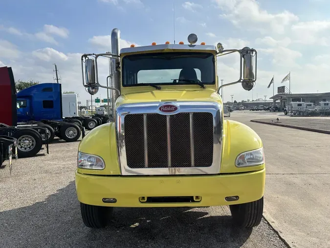 2020 Peterbilt 348