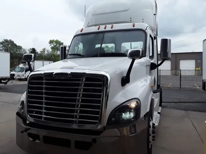 2019 FREIGHTLINER/MERCEDES CASCADIA 1254228d510e0106b5a2de1122beba6f4cf