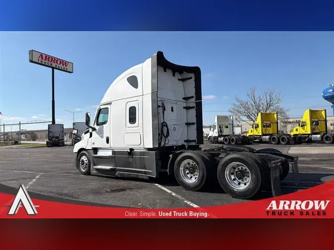 2022 FREIGHTLINER CA126