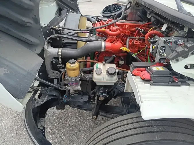 2019 FREIGHTLINER M2 106