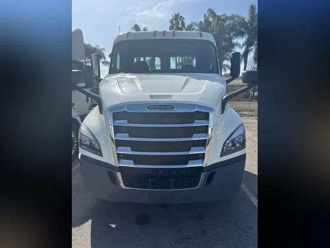 2019 FREIGHTLINER/MERCEDES NEW CASCADIA 116422ca2f433083cae5fff9faa1ed99b9e