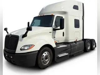 2023 International LT625