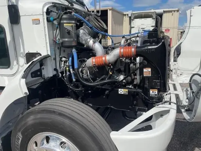 2020 Peterbilt 337