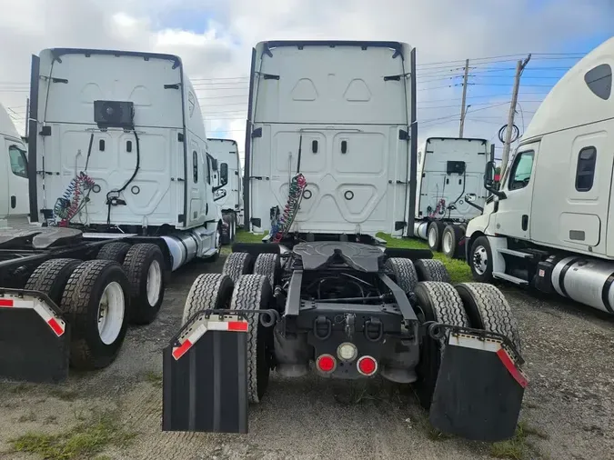 2020 FREIGHTLINER/MERCEDES NEW CASCADIA PX12664