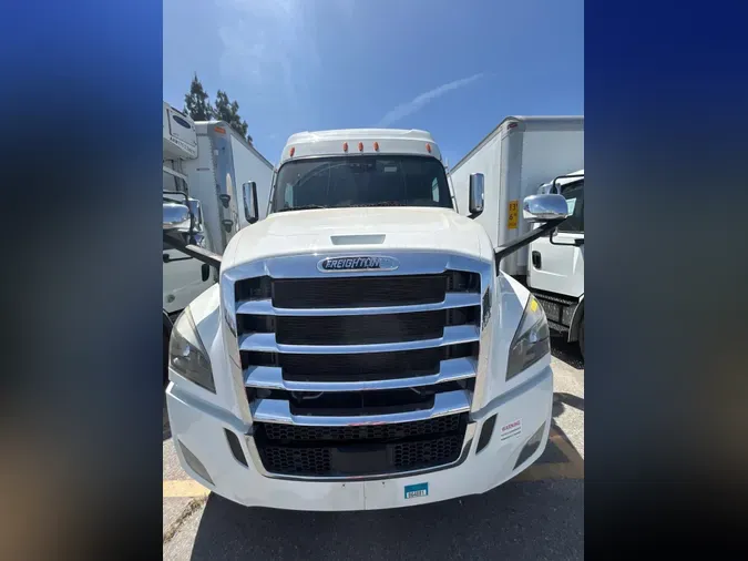 2020 FREIGHTLINER NEW CASCADIA 126