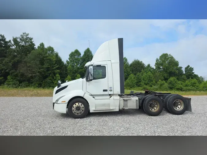 2018 Volvo VNL300