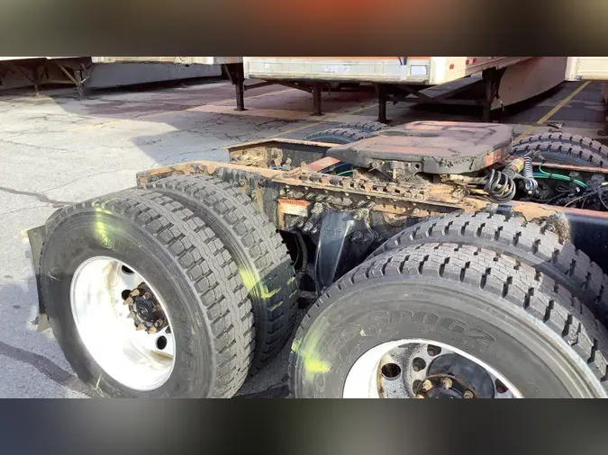 2020 Freightliner Cascadia 126