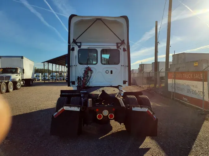 2019 FREIGHTLINER/MERCEDES NEW CASCADIA 126