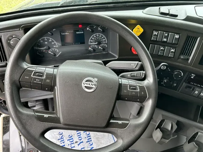 2021 Volvo VNL 860