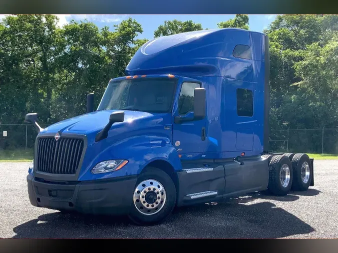 2022 INT LT625 6x4