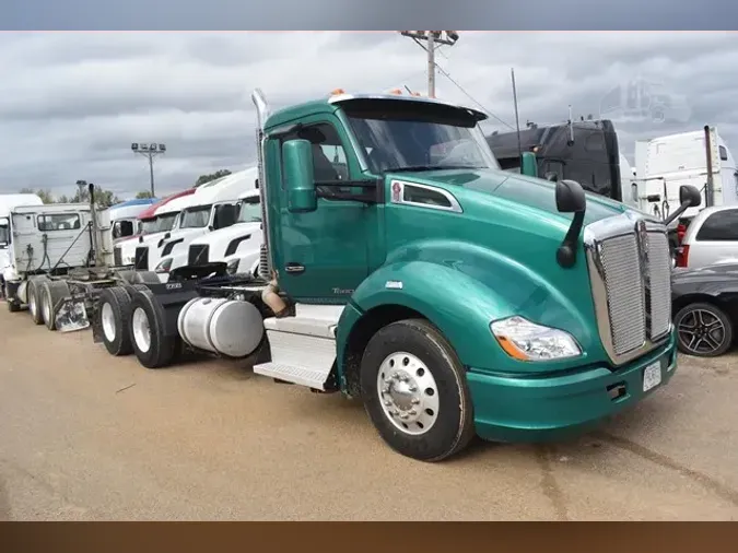 2018 KENWORTH T680423f72696a3877cb0394b25c4d3ea840