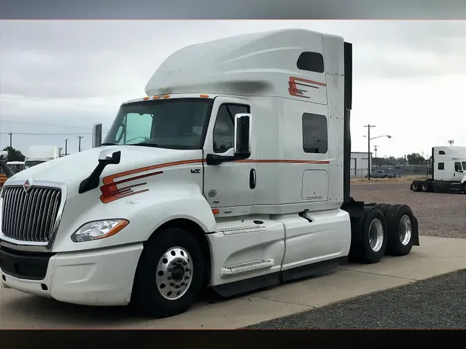 2022 INT LT625 6x4