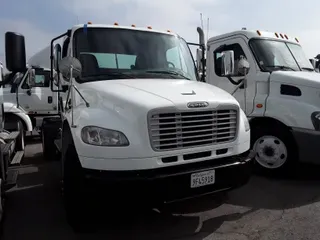 2014 FREIGHTLINER/MERCEDES M2 106