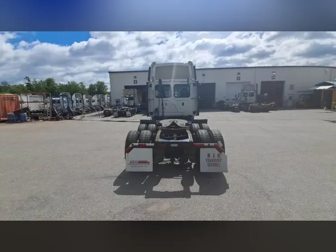2019 Freightliner Cascadia 126