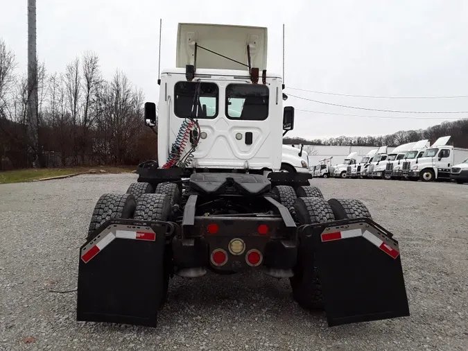 2017 FREIGHTLINER/MERCEDES CASCADIA 125