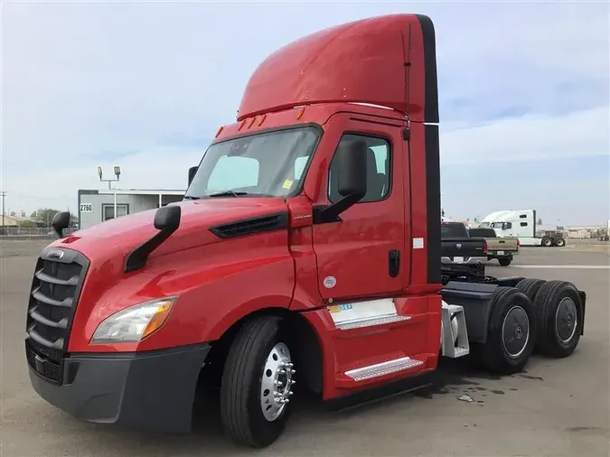 2021 FREIGHTLINER CA126