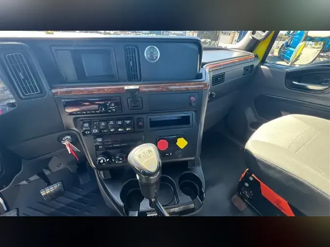 2018 INTERNATIONAL RH613