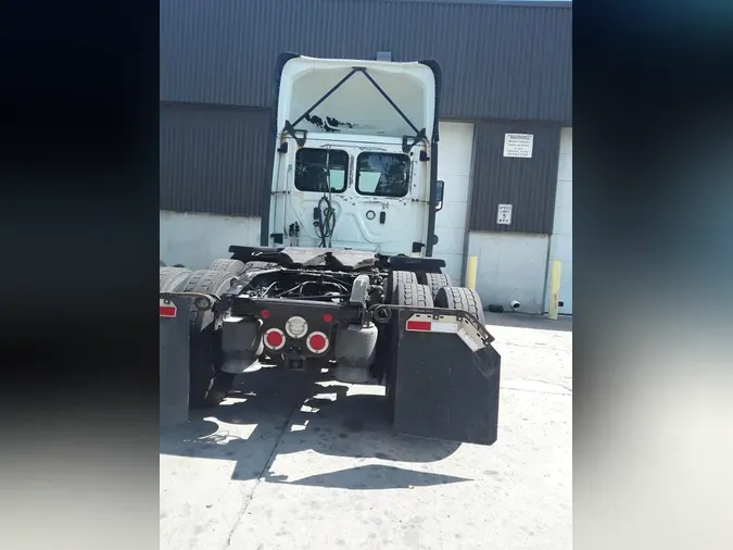 2019 FREIGHTLINER NEW CASCADIA 116