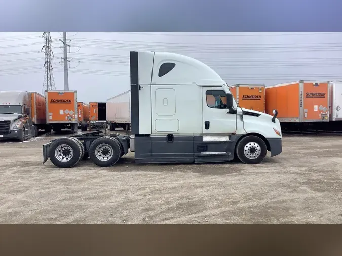 2022 Freightliner Cascadia 126