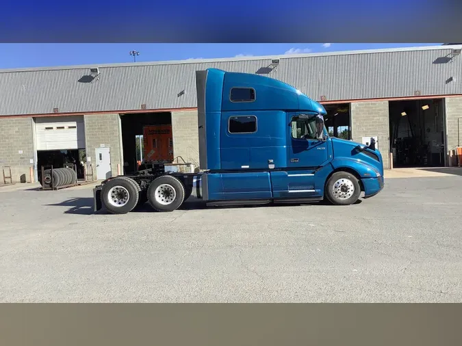 2022 Volvo VNL860