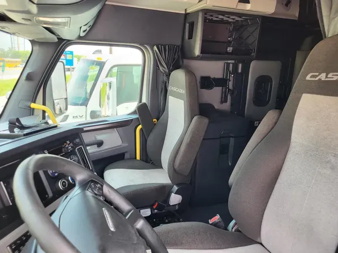 2022 Freightliner Cascadia