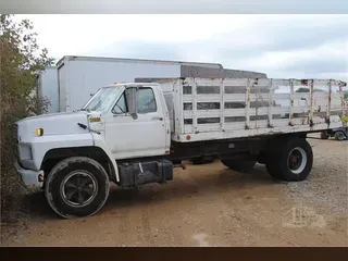 1993 FORD F700