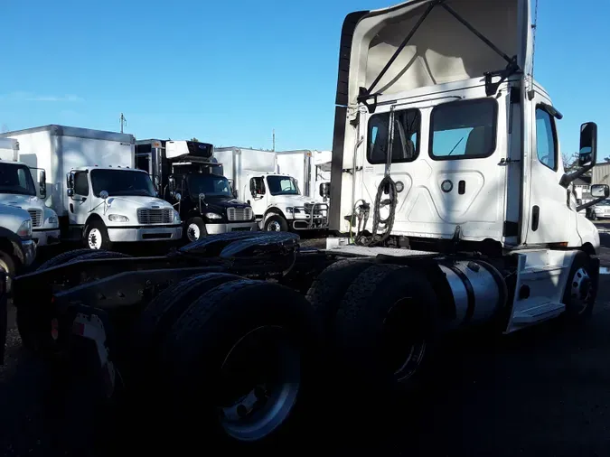 2019 FREIGHTLINER/MERCEDES NEW CASCADIA PX12664