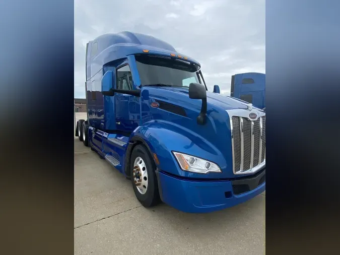2022 PETERBILT 579